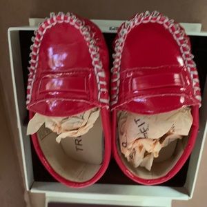 Girls red moccasins 0-6month, new in box